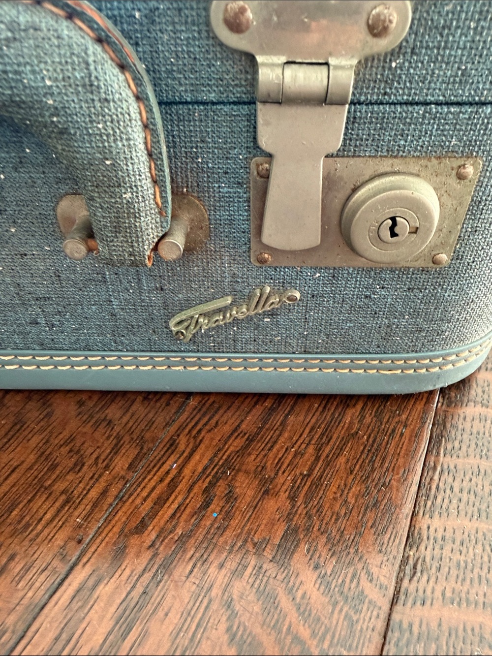 Travella Vintage Blue Carry Case